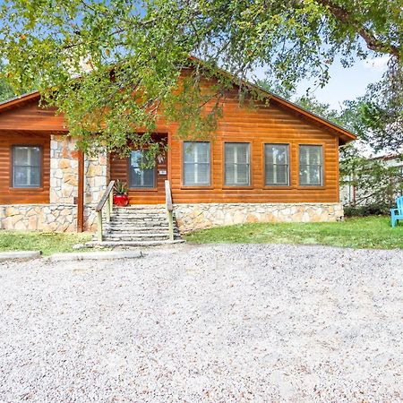 Wimberley Log Cabins Resort And Suites- The Oak Lodge Eksteriør bilde