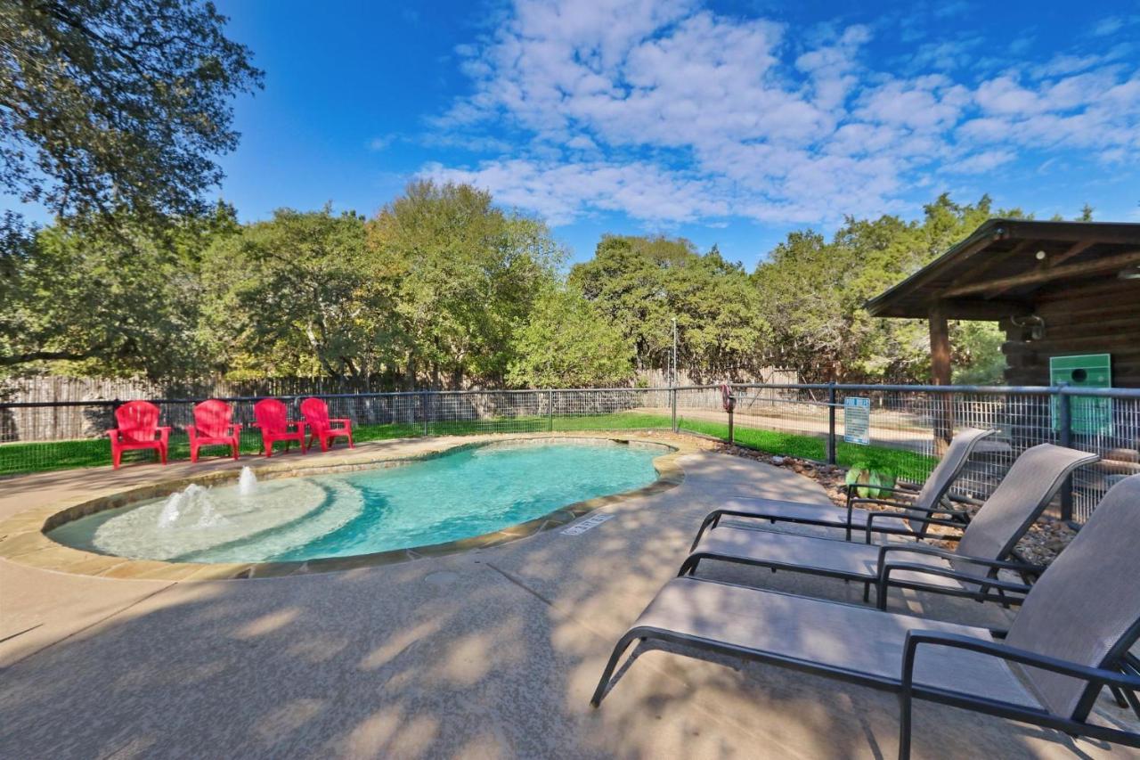 Wimberley Log Cabins Resort And Suites- The Oak Lodge Eksteriør bilde