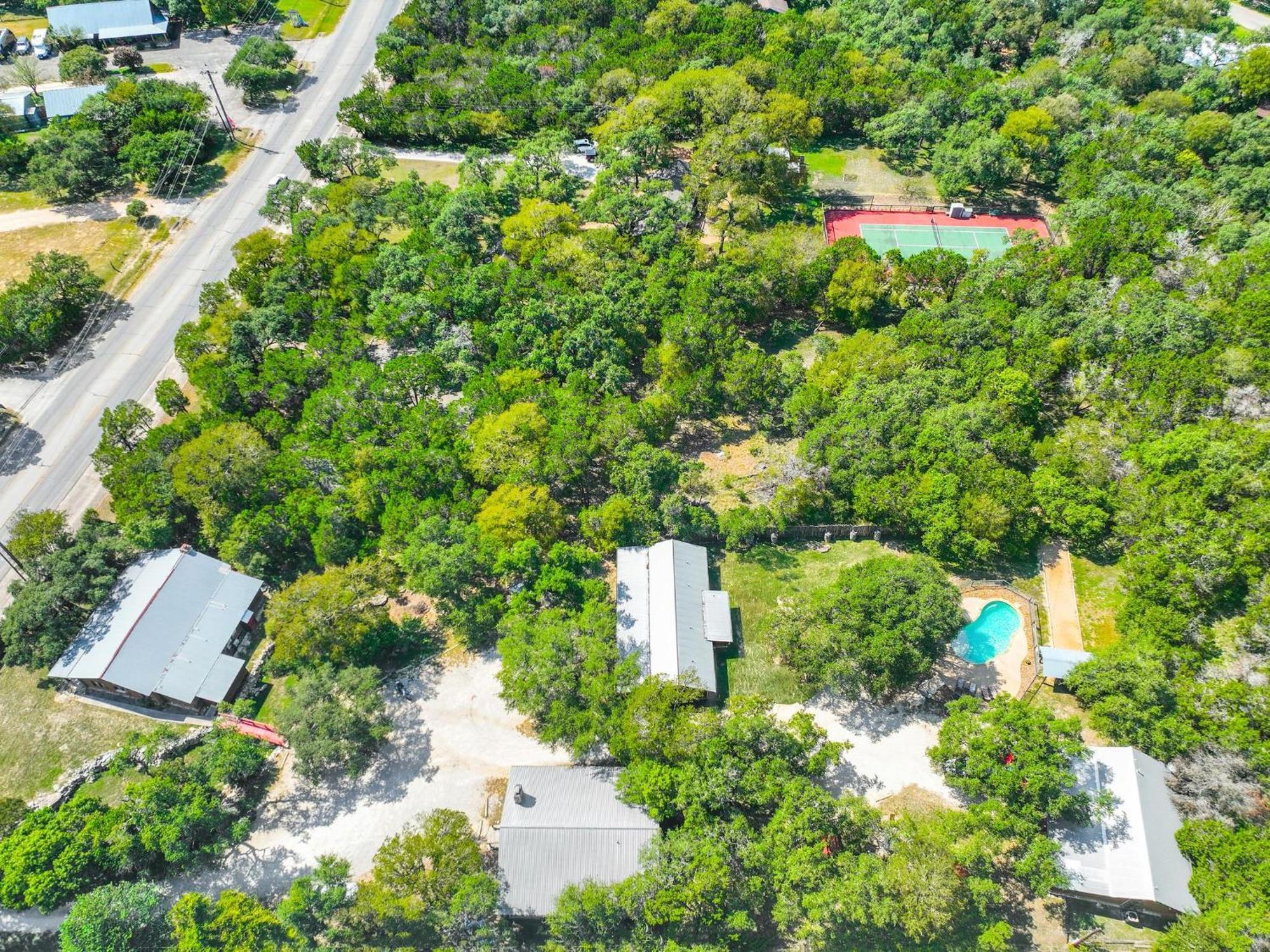 Wimberley Log Cabins Resort And Suites- The Oak Lodge Eksteriør bilde